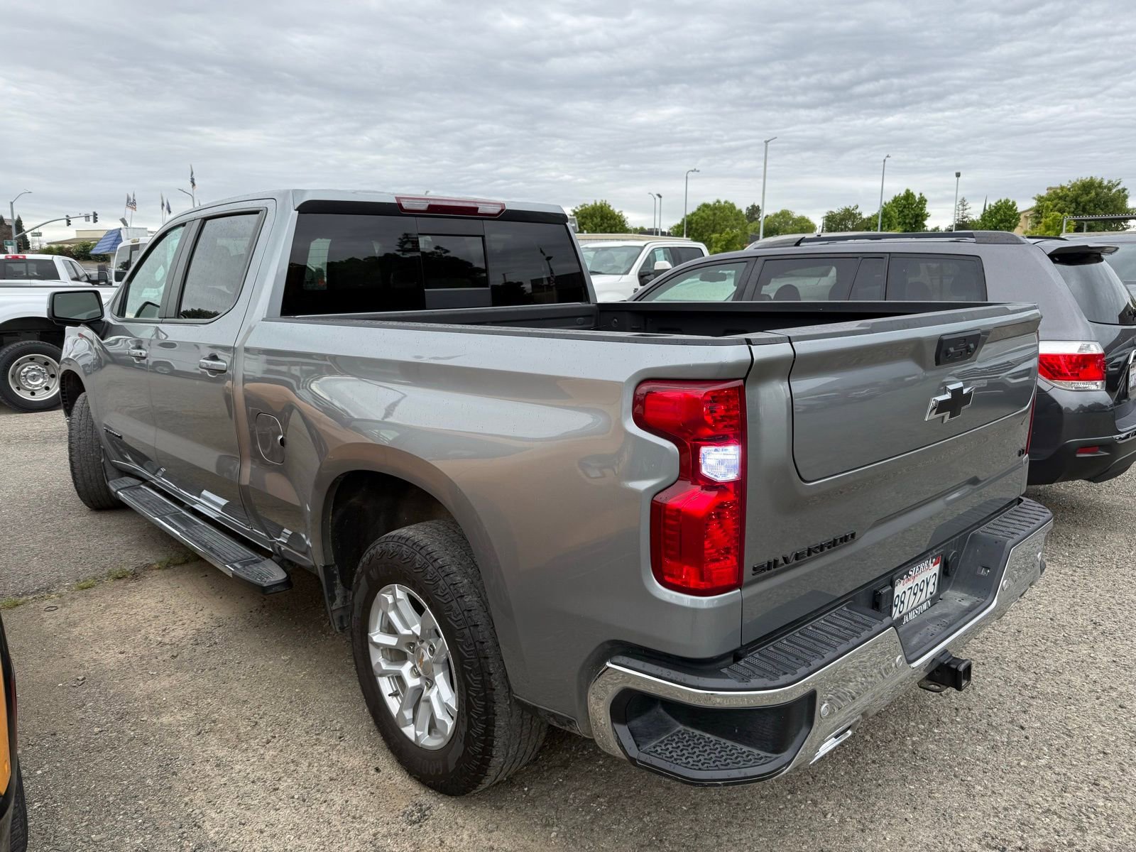 Used 2024 Chevrolet Silverado 1500 LT image 3