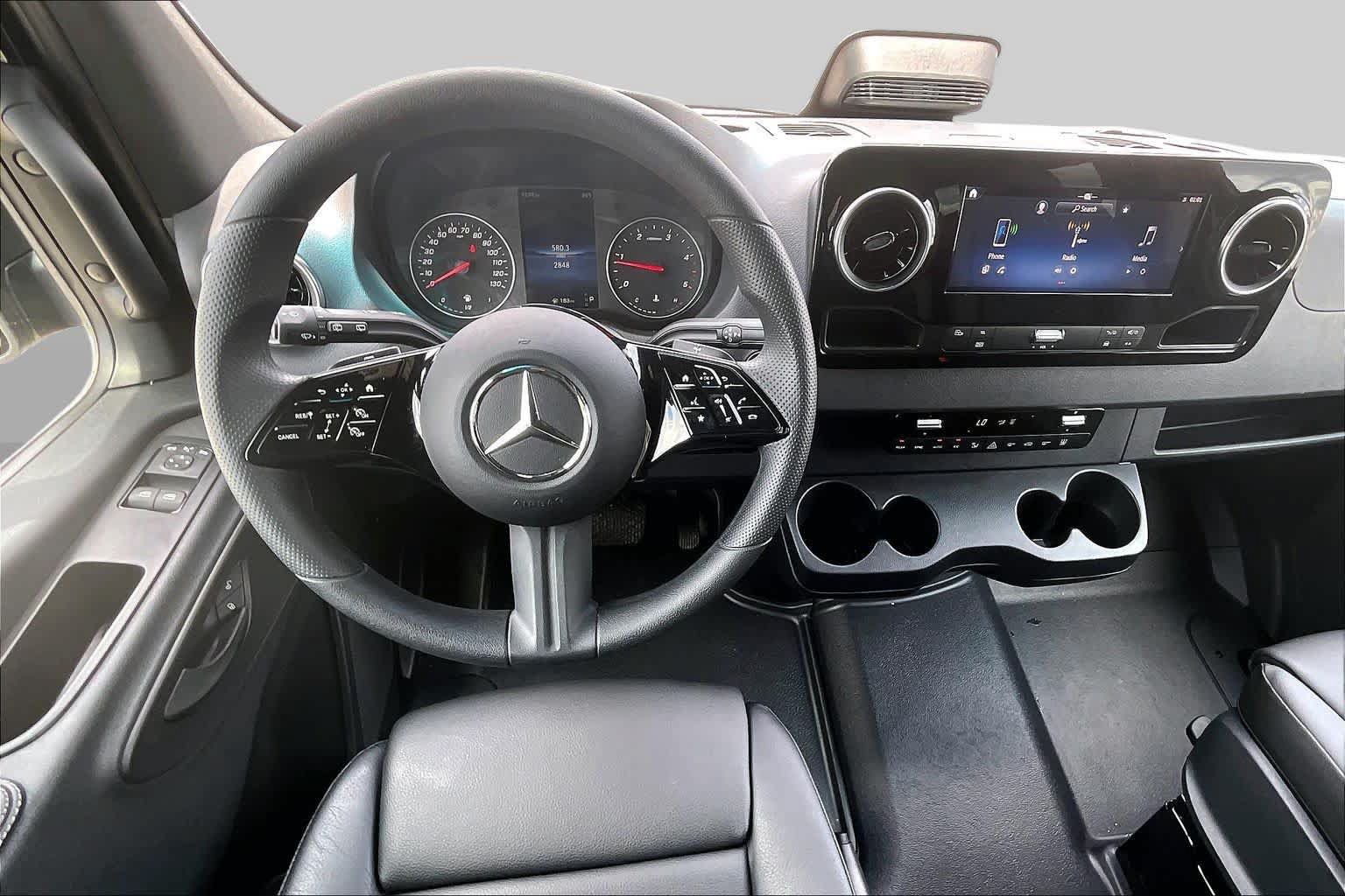 Used 2025 Mercedes-Benz Sprinter 2500 image 12