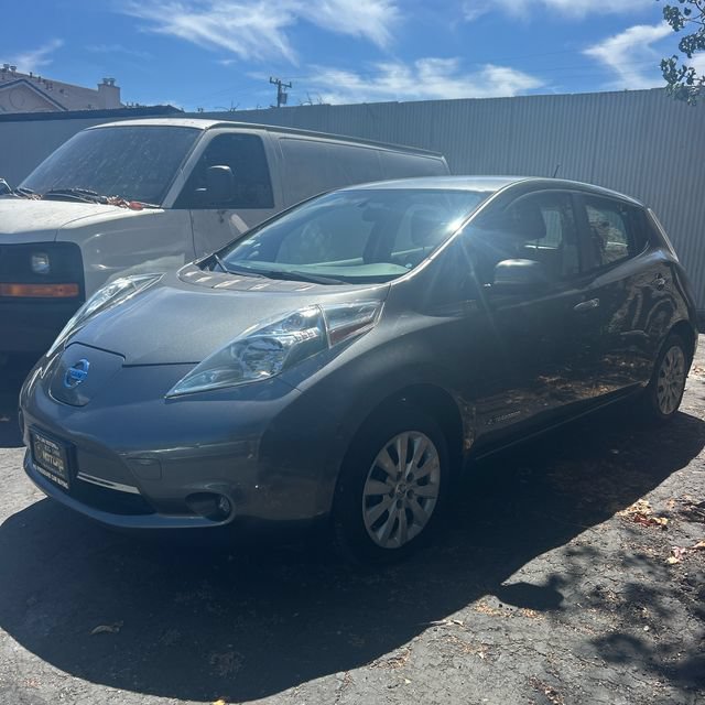 Used 2017 Nissan Leaf S w/ Charge Package FWD video 1