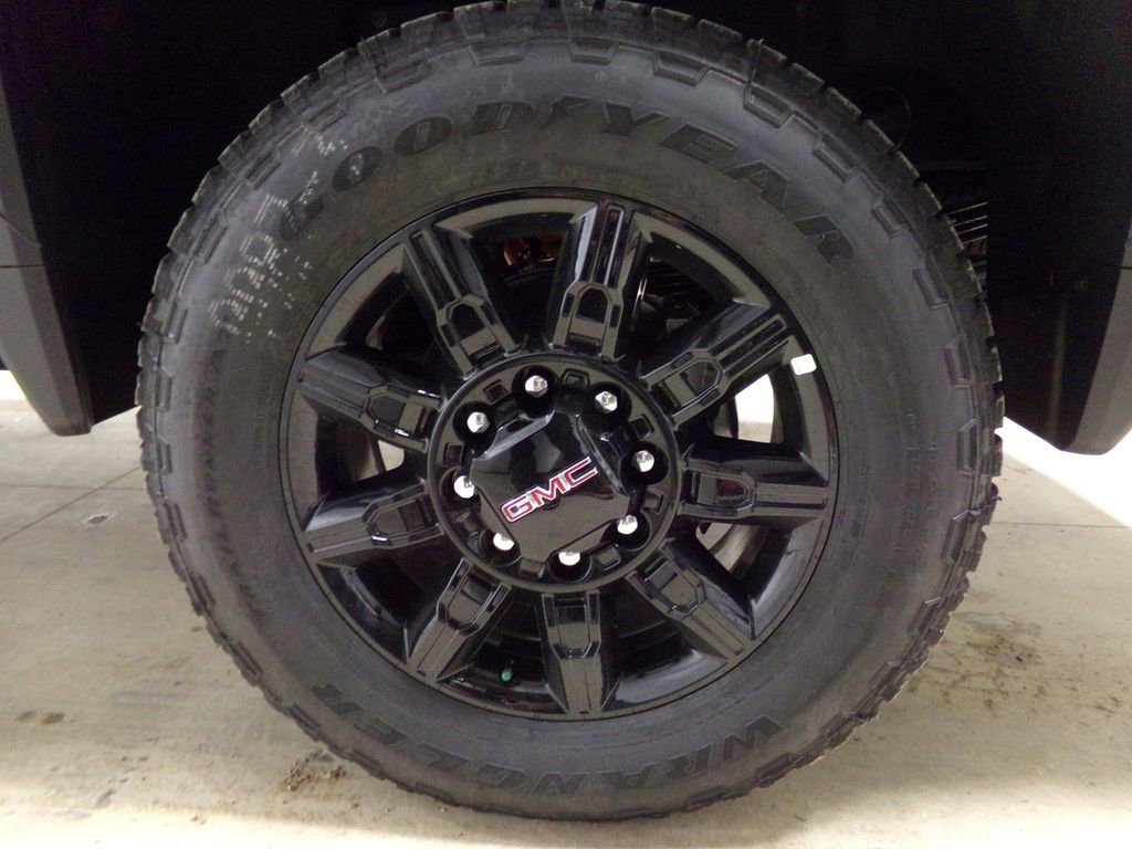 New 2026 GMC Sierra 2500 AT4 w/ AT4 Premium Plus Package image 32