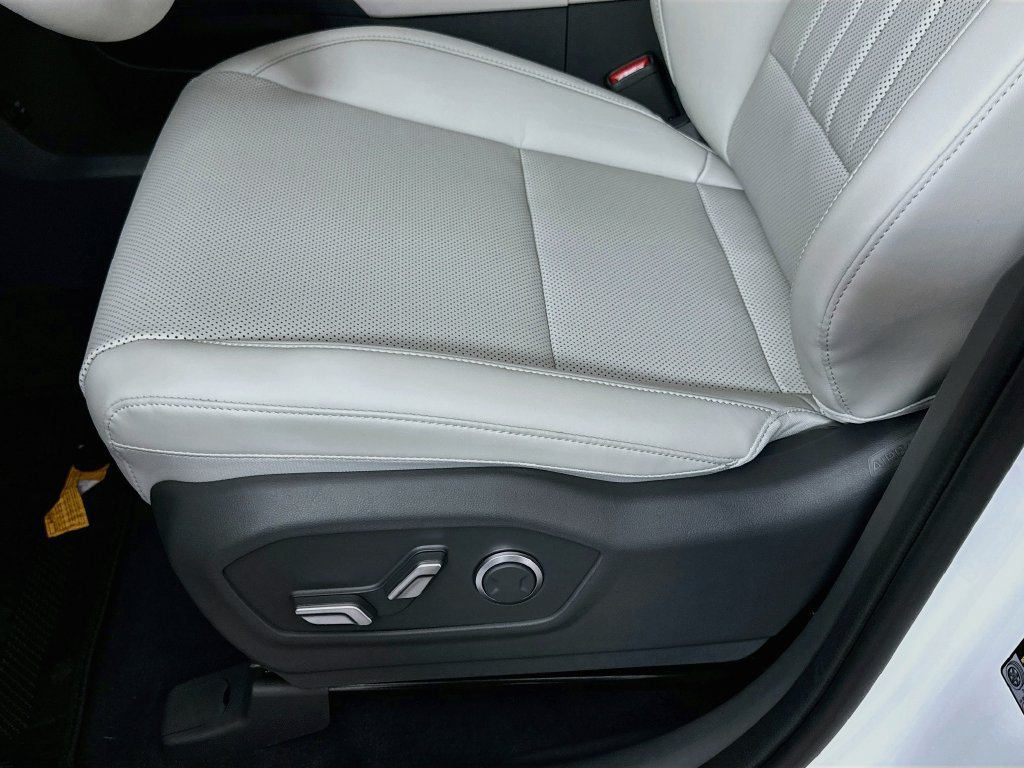 New 2027 Hyundai Santa Fe SEL FWD image 19
