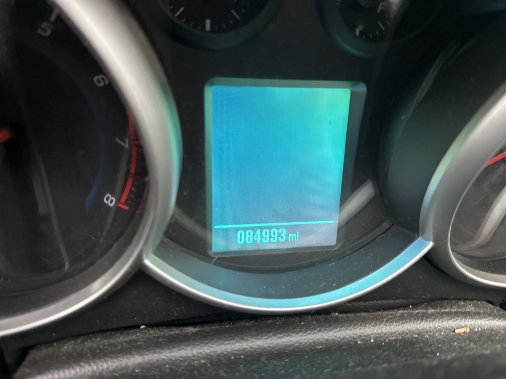 Used 2015 Chevrolet Cruze LT image 17