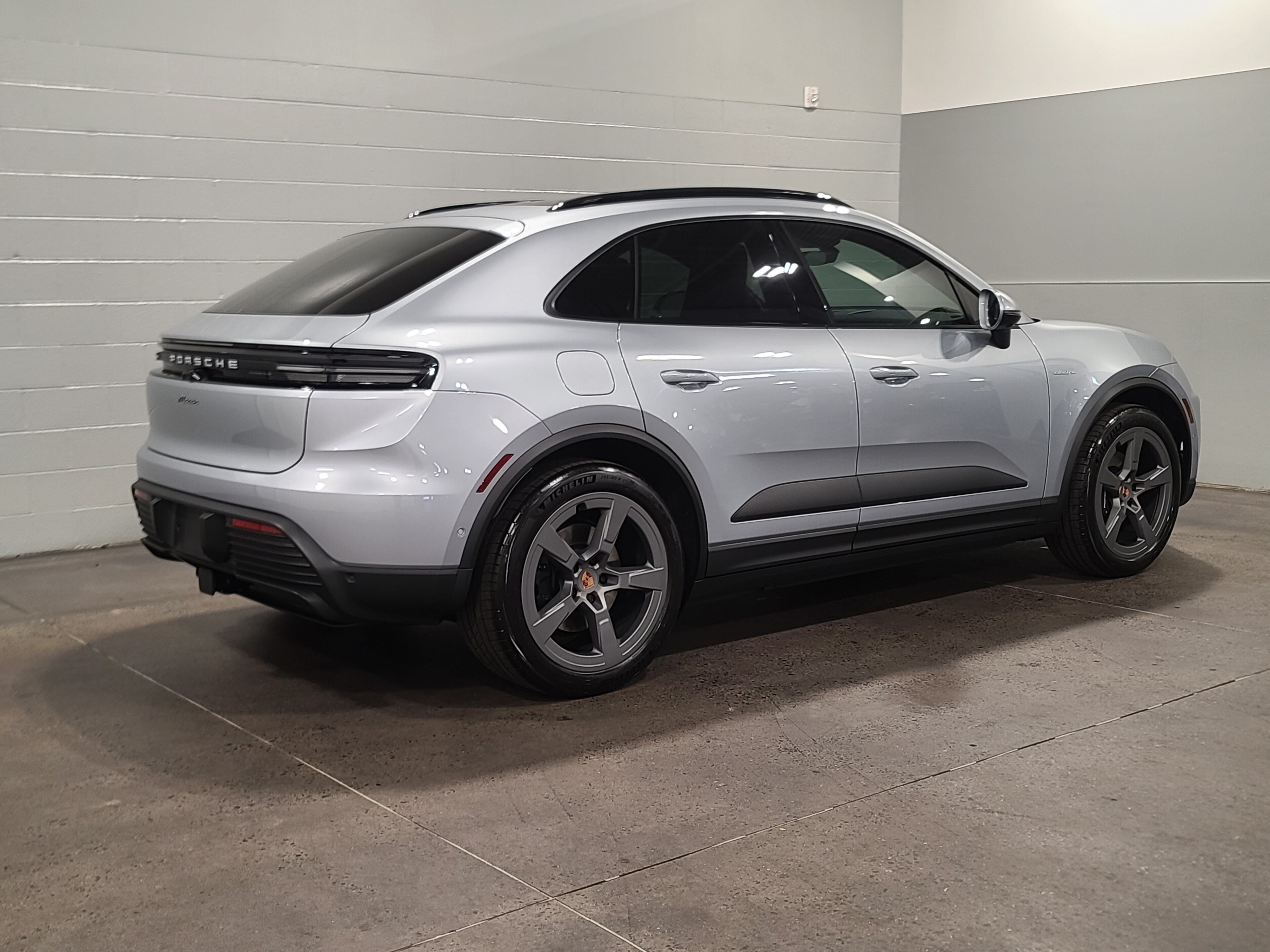 New 2026 Porsche Macan Electric RWD image 7