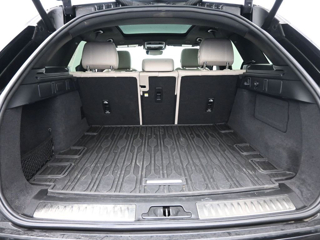 Used 2021 Land Rover Range Rover Velar R-Dynamic S image 26