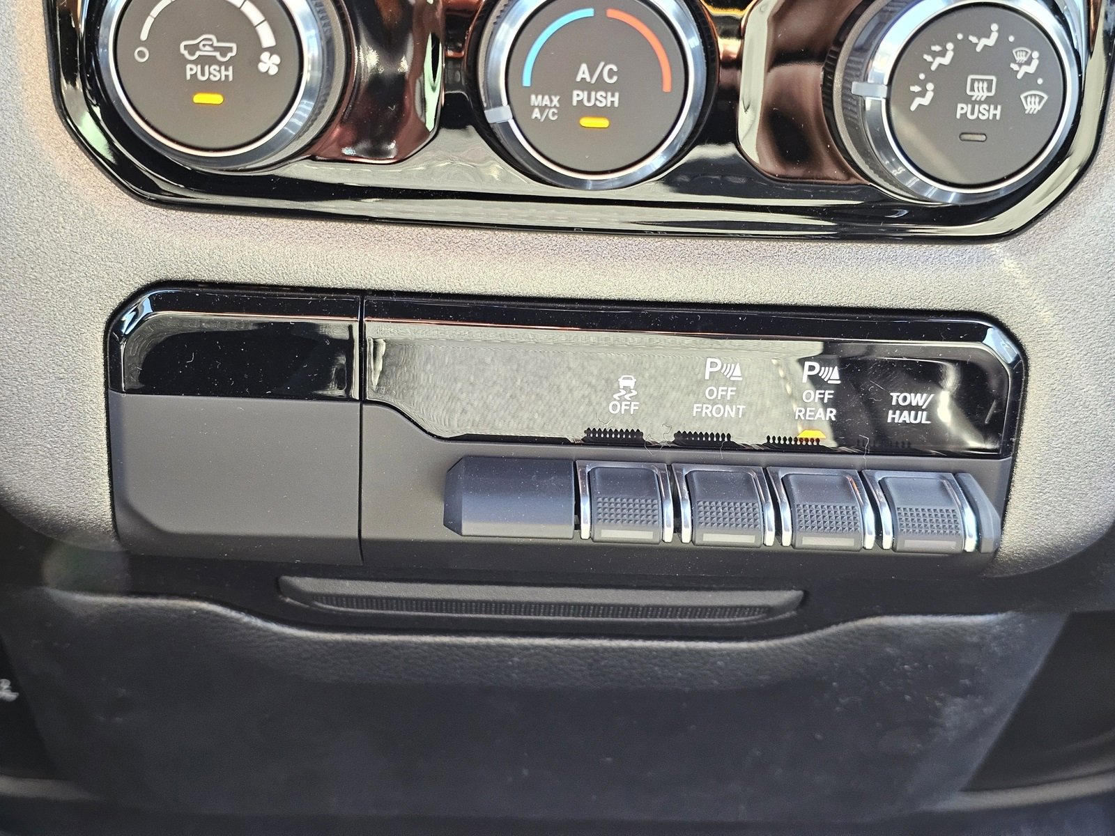 New 2026 RAM 1500 Express image 14