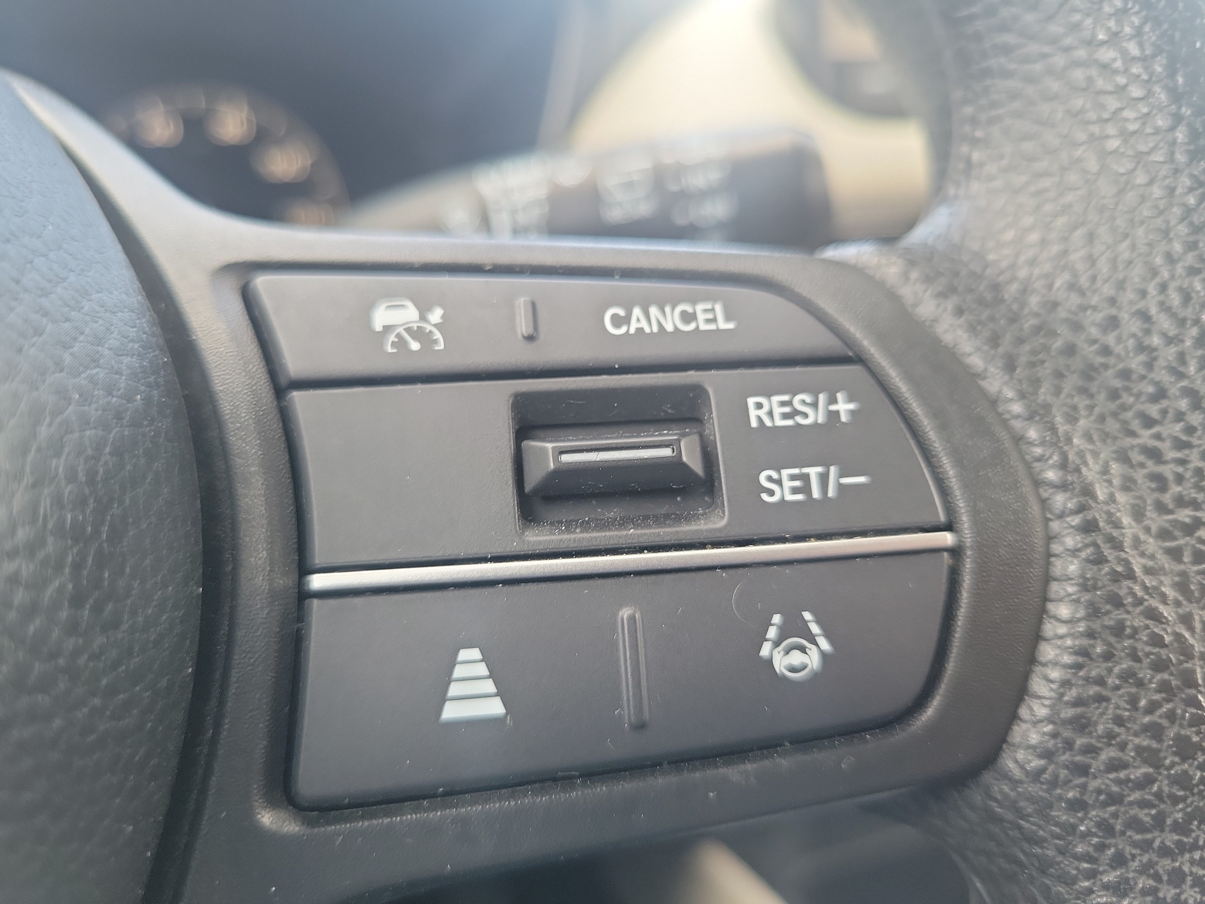 Used 2024 Honda HR-V LX image 16