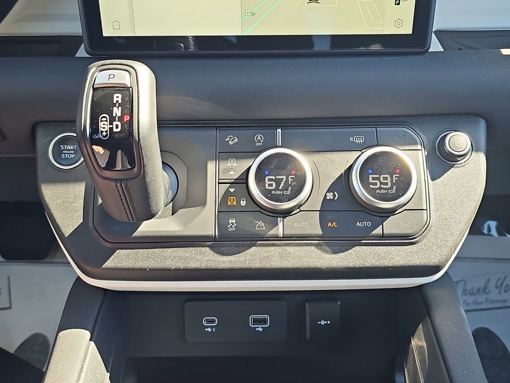 Used 2023 Land Rover Defender 110 S image 29