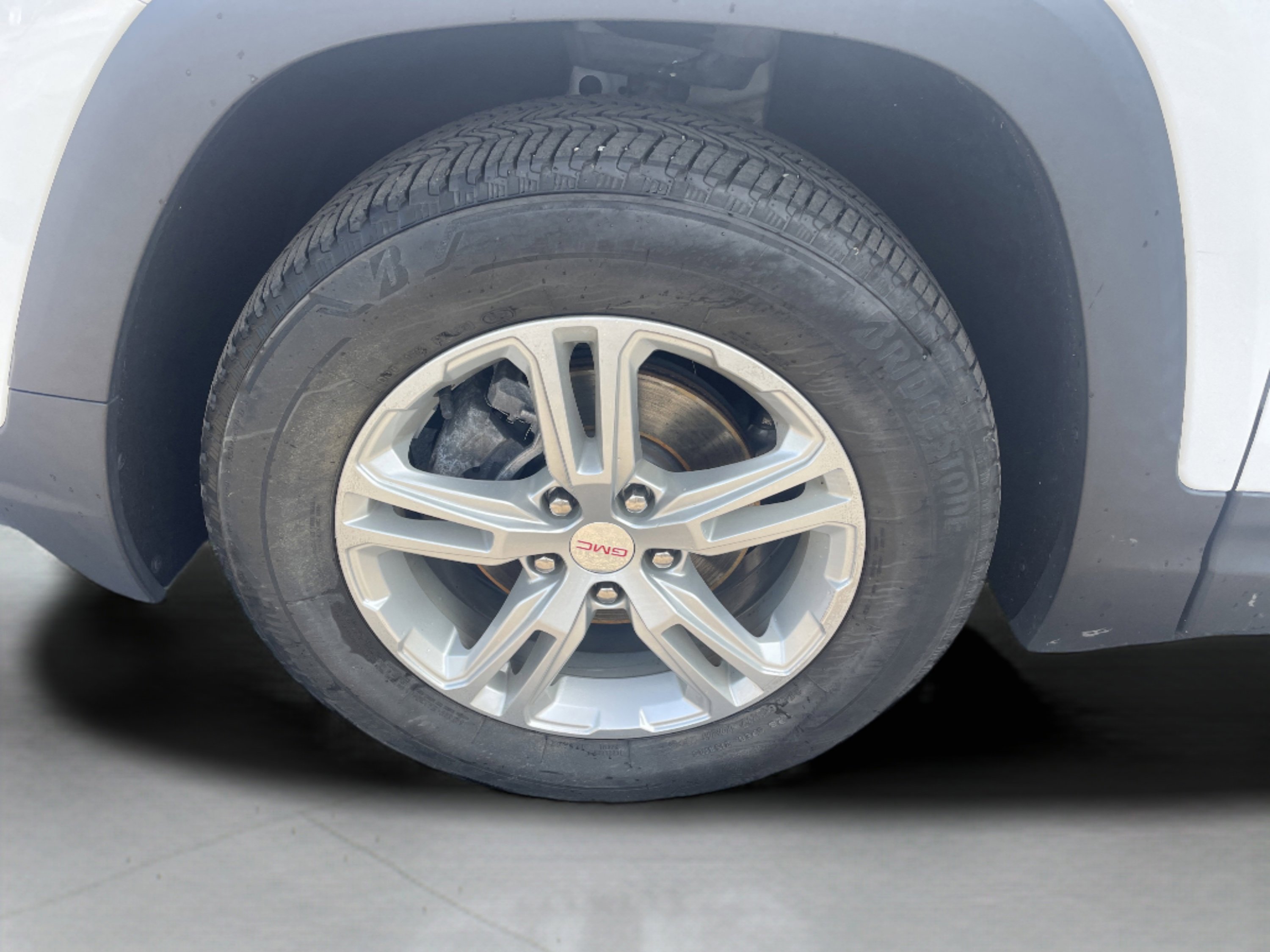 Used 2022 GMC Terrain SLE w/ Driver Convenience Package image 9