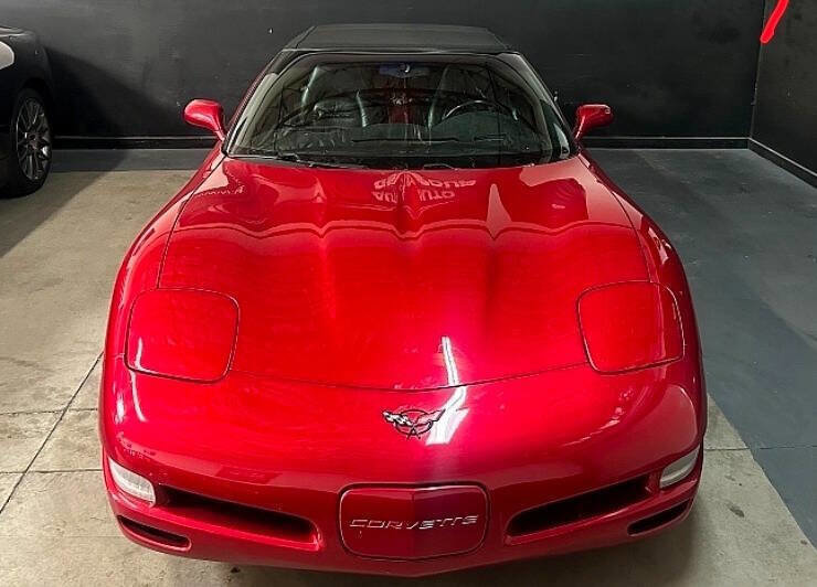 Used 2001 Chevrolet Corvette Convertible w/ Preferred Equipment Group2 image 3