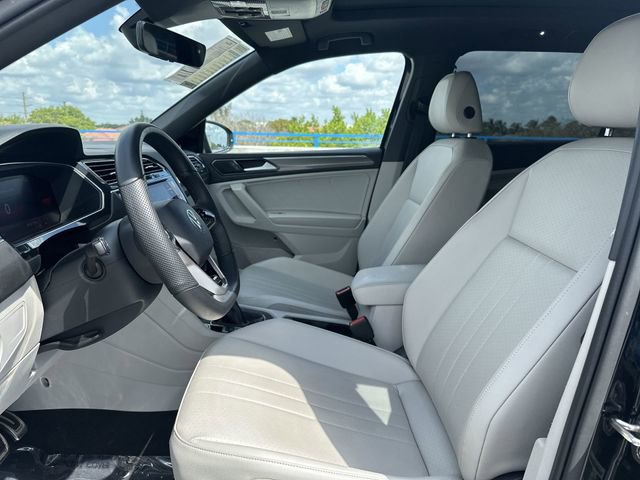 Used 2022 Volkswagen Tiguan SE R-Line image 23
