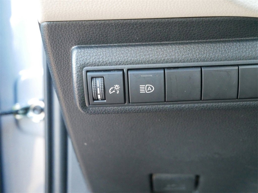 Used 2022 Toyota Corolla XLE image 16