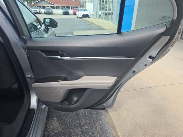 Used 2023 Toyota Camry LE image 41