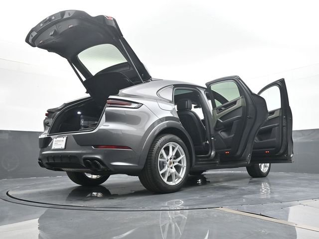 Certified 2025 Porsche Cayenne E-Hybrid Coupe image 27