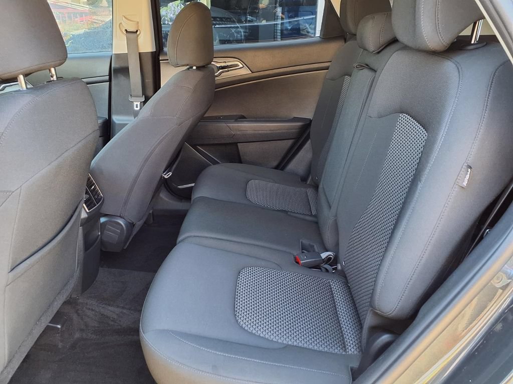 Used 2025 Kia Sportage LX AWD/4WD image 22