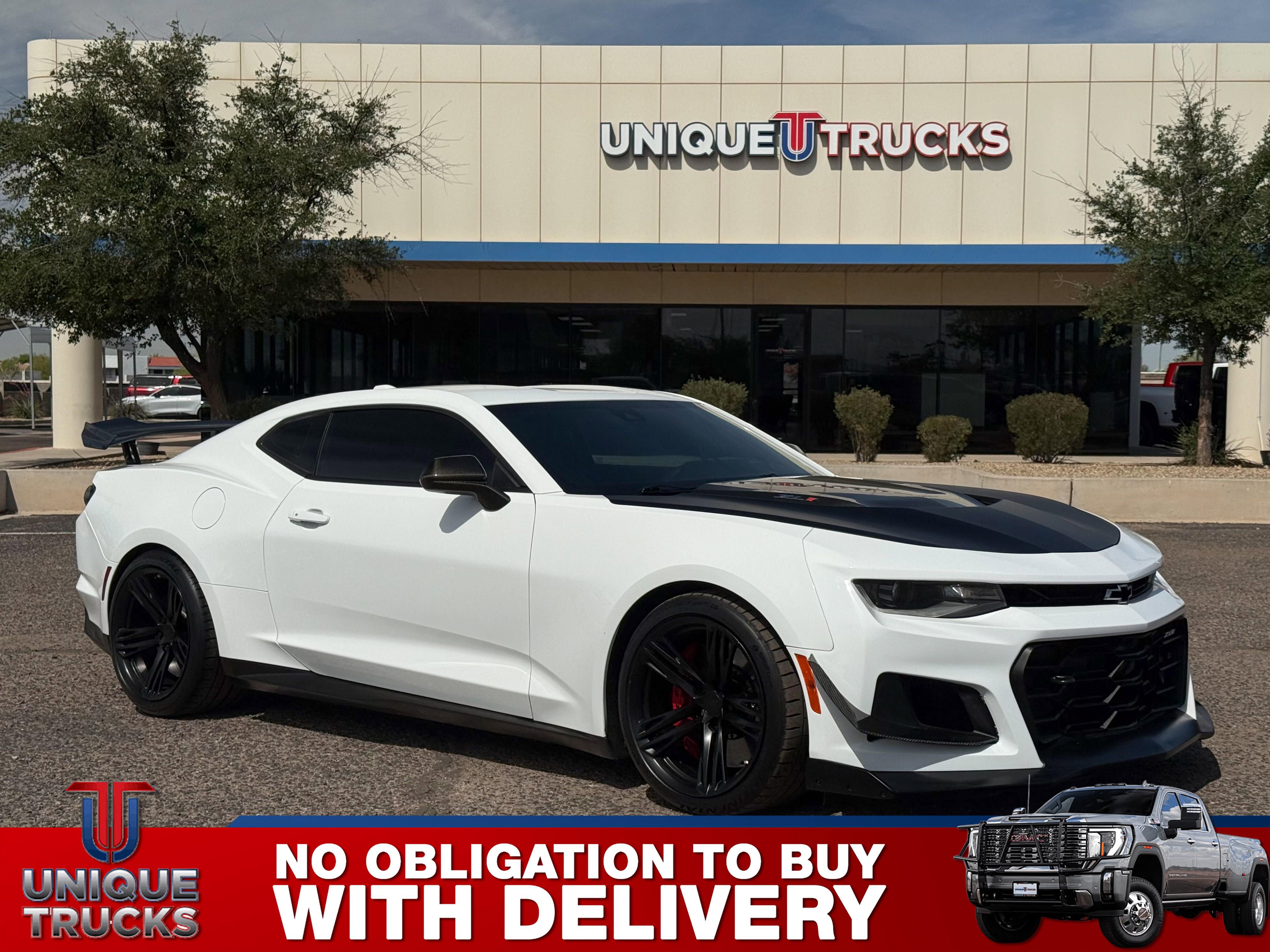 Used 2021 Chevrolet Camaro ZL1 RWD image 3