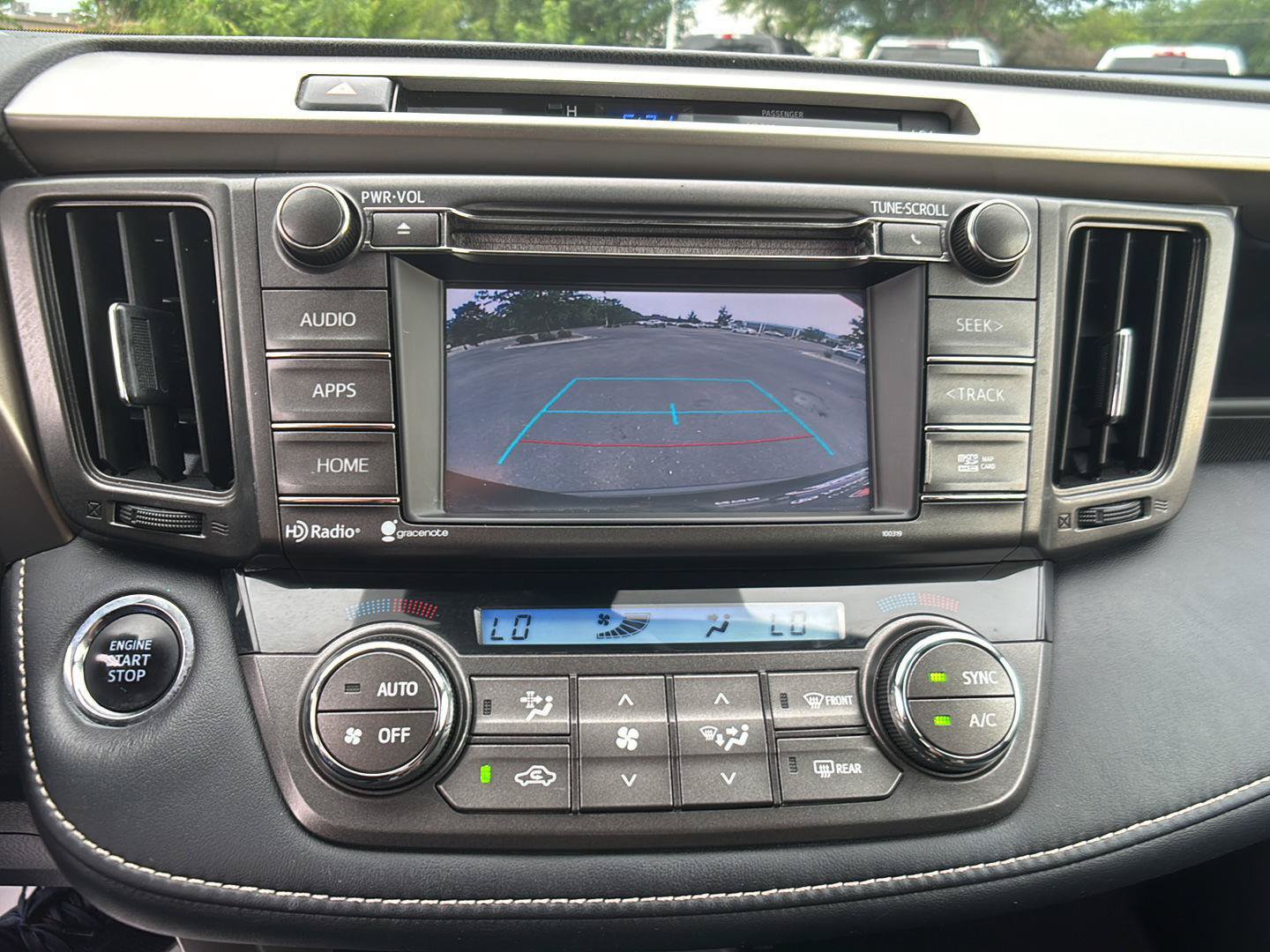 Used 2015 Toyota RAV4 Limited w/ Technology Package AWD/4WD image 33