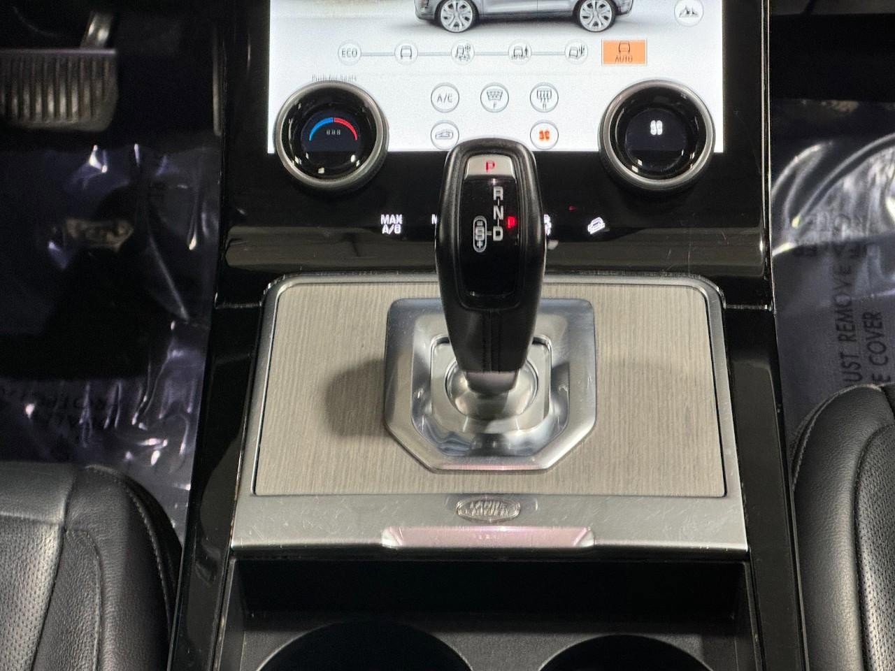 Used 2020 Land Rover Range Rover Evoque SE image 16