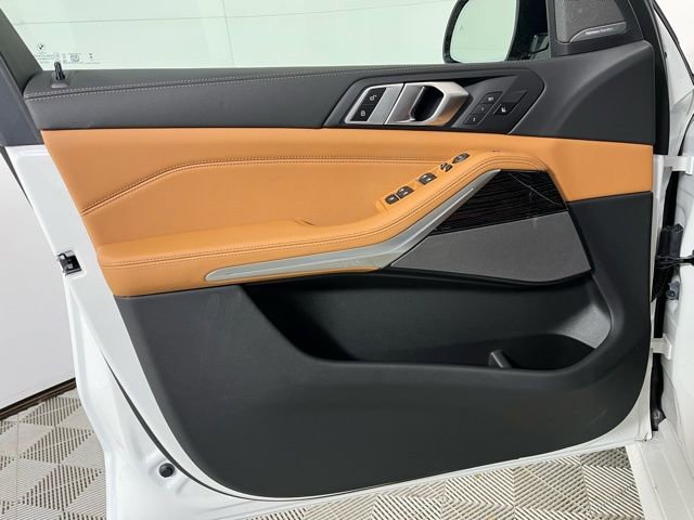 New 2026 BMW X5 M60i image 12