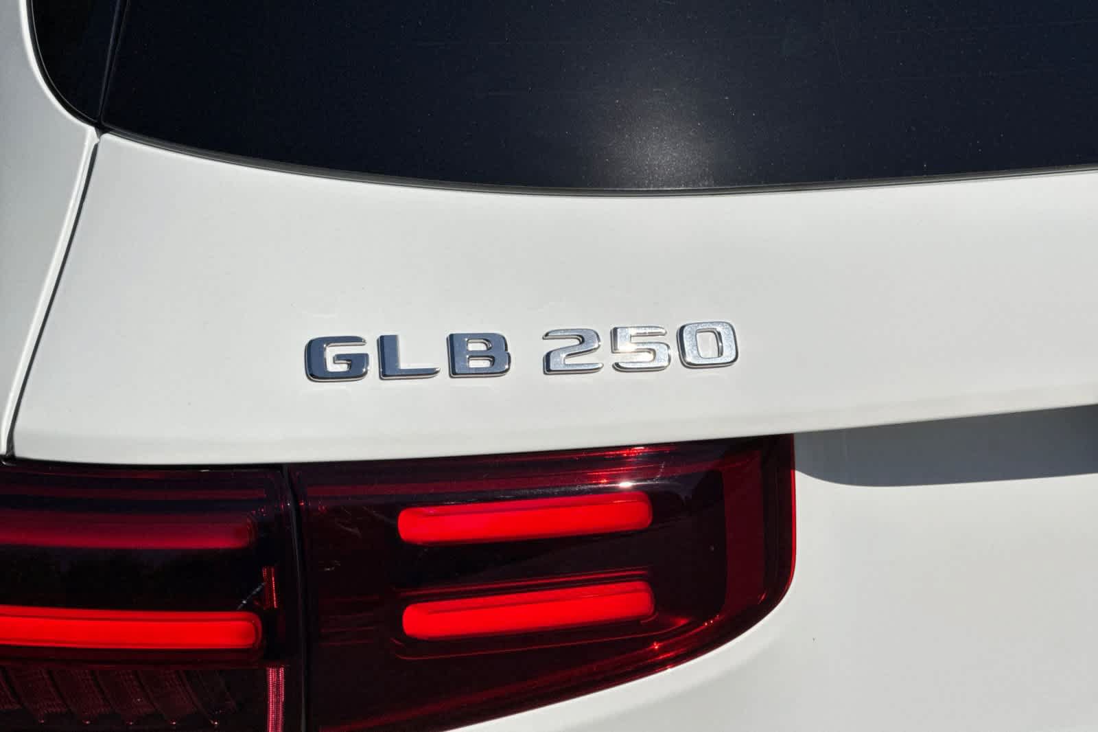 New 2026 Mercedes-Benz GLB 250 image 25