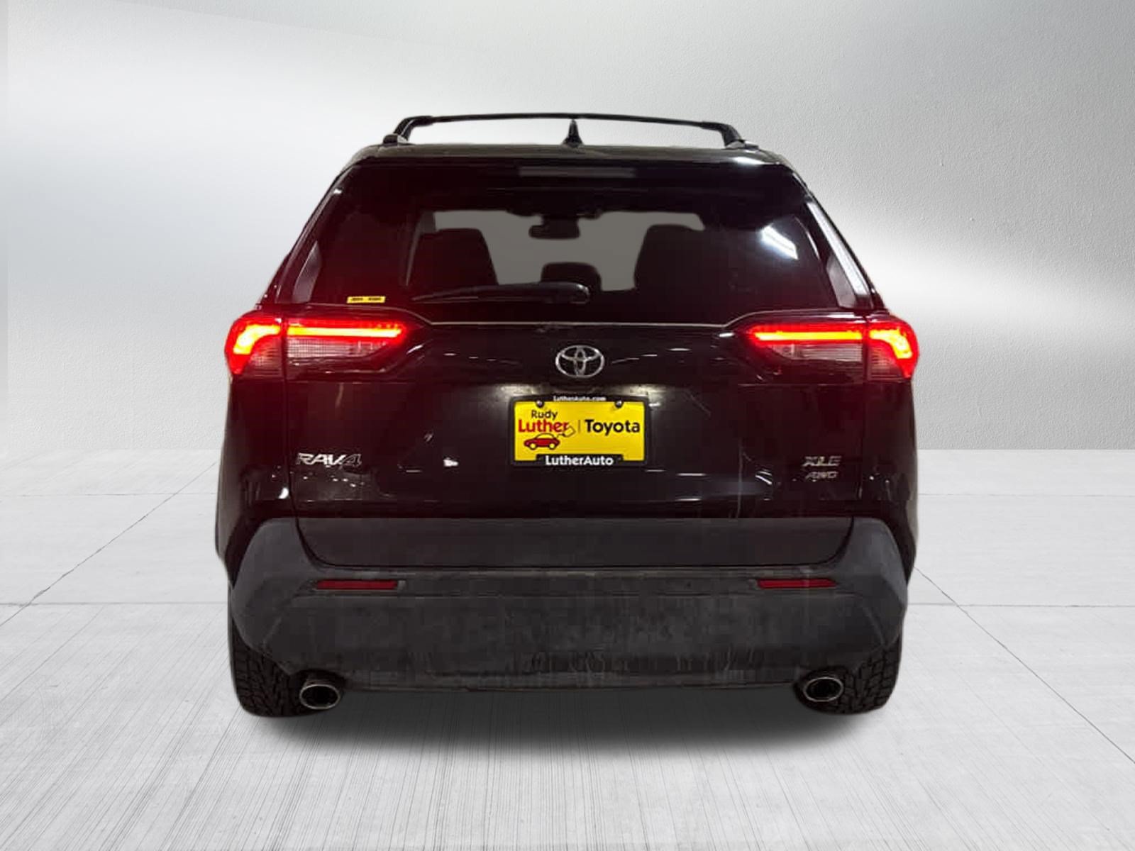 Used 2025 Toyota RAV4 XLE w/ Convenience Package AWD/4WD image 5
