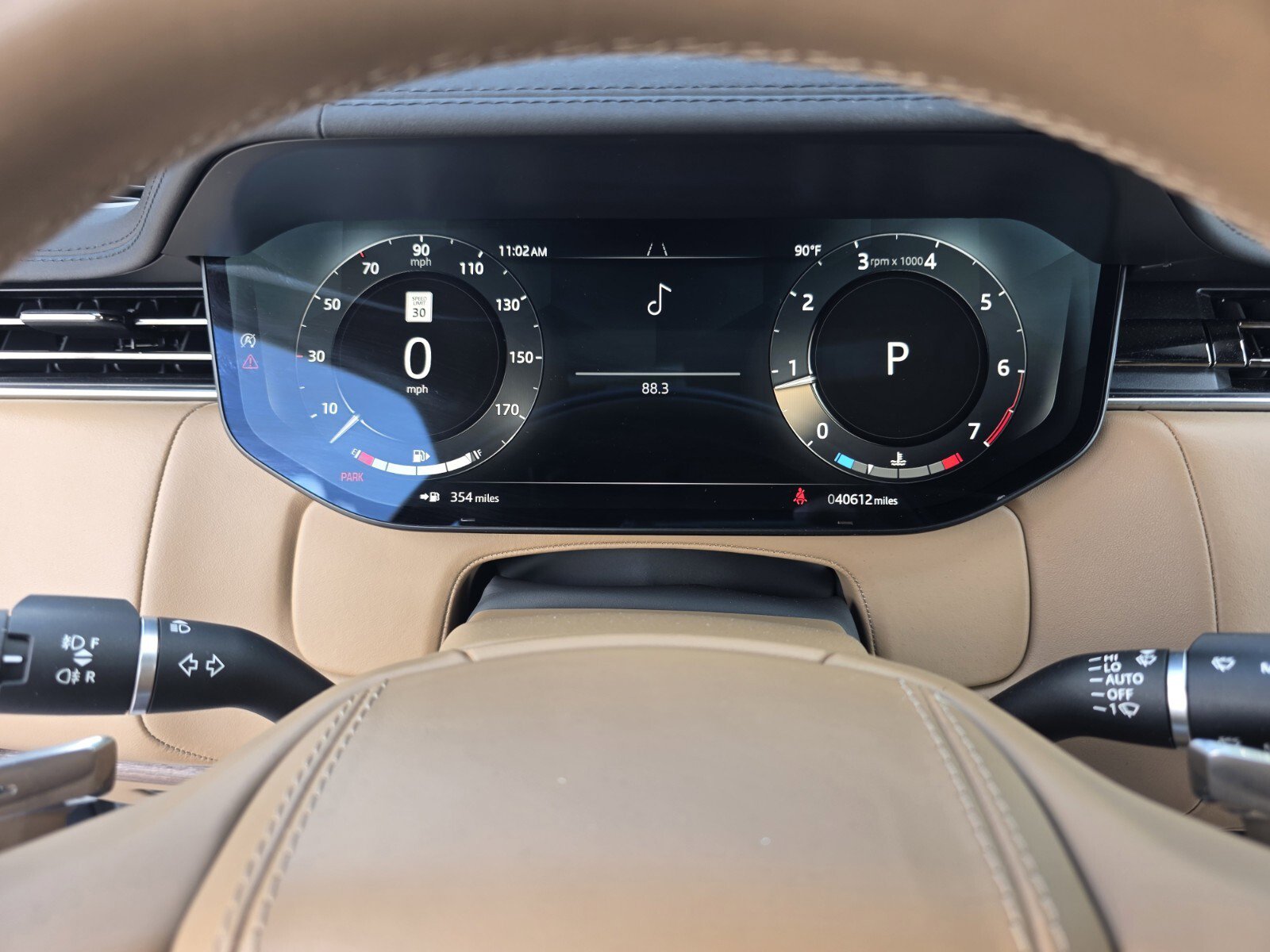 Used 2024 Land Rover Range Rover Long Wheelbase SE image 23