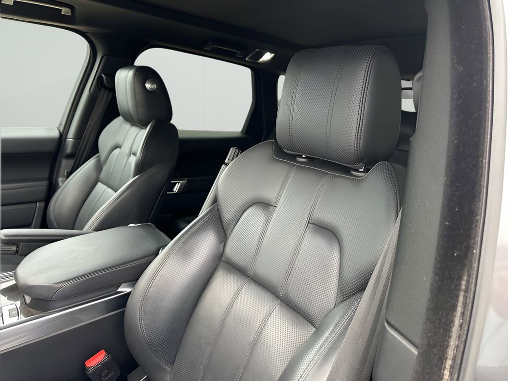 Used 2017 Land Rover Range Rover Sport HSE image 13