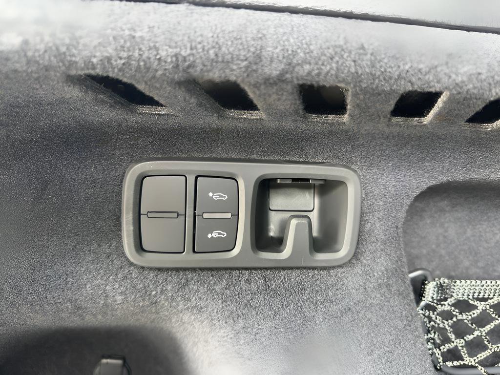 Certified 2025 Audi RS Q8 performance image 55