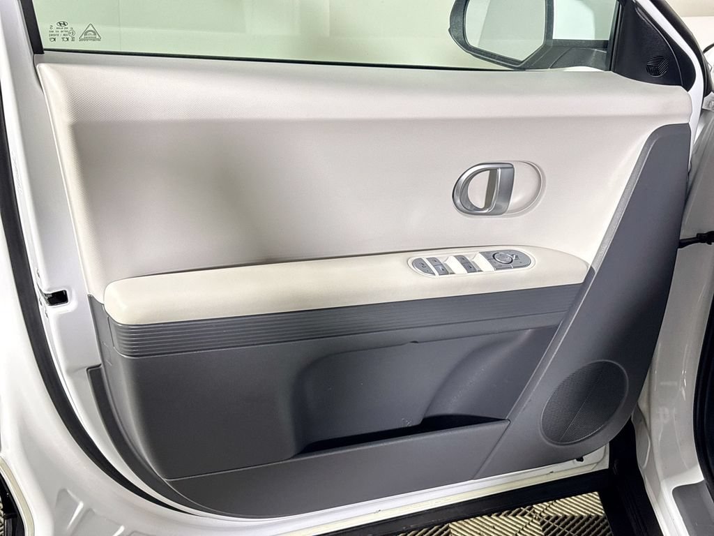 Used 2023 Hyundai Ioniq 5 SE AWD/4WD image 10