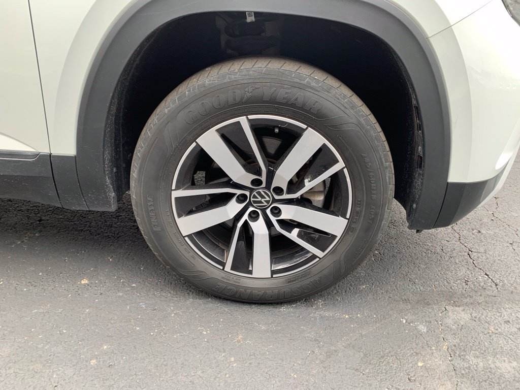Used 2023 Volkswagen Atlas SE AWD/4WD image 16