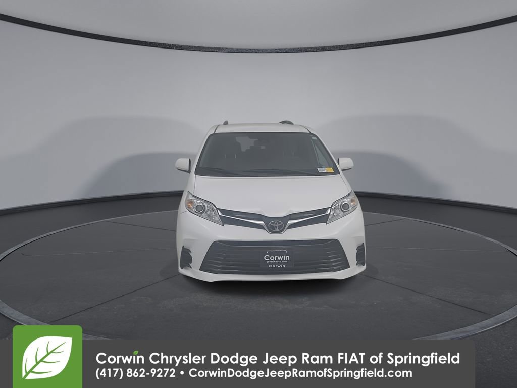 Used 2019 Toyota Sienna LE image 5