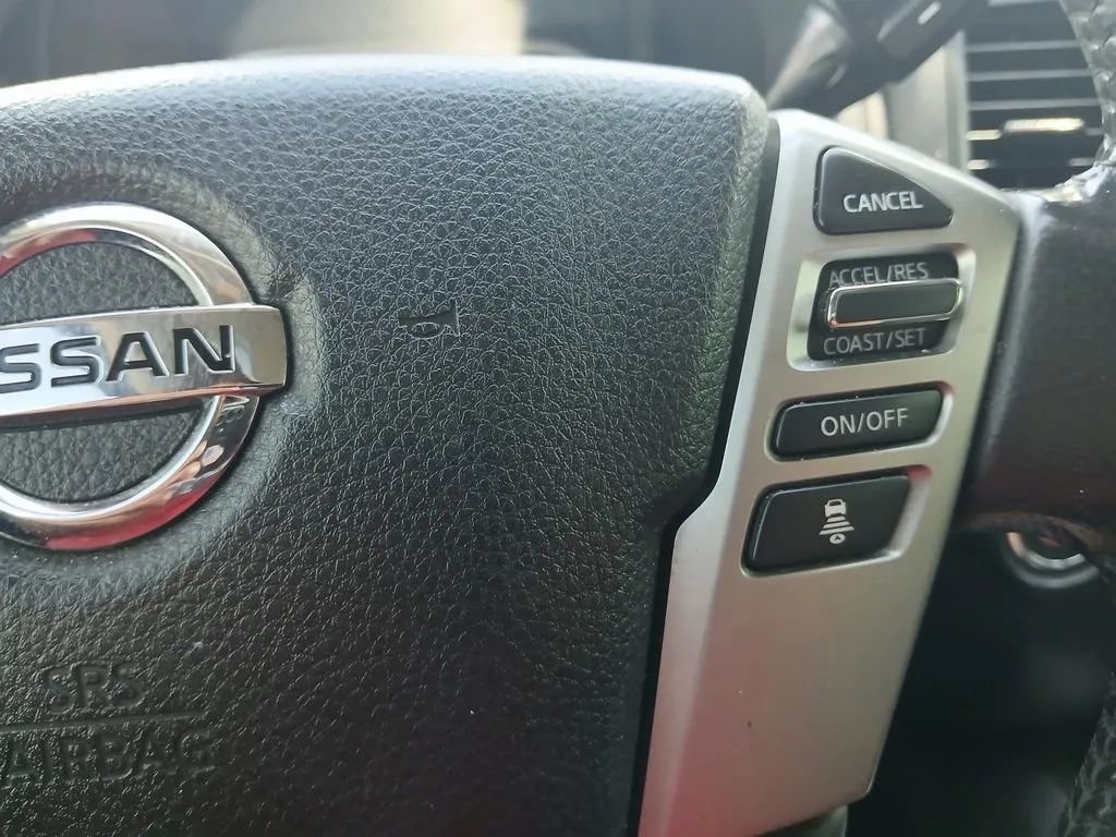 Used 2022 Nissan Titan SV w/ SV Convenience Package image 21