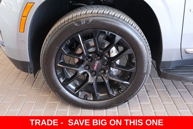 Used 2026 GMC Yukon XL Elevation image 13