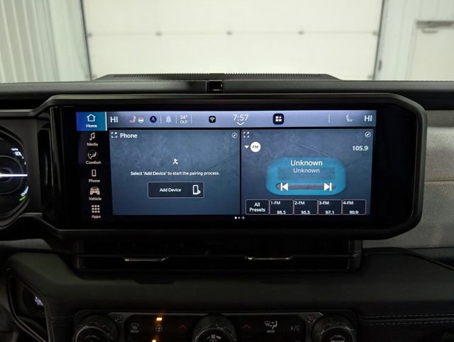 Used 2025 Jeep Wrangler Unlimited Sahara AWD/4WD image 19