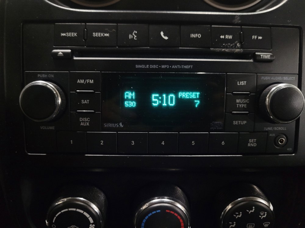 Used 2016 Jeep Compass 75th Anniversary w/ Power Value Group image 25