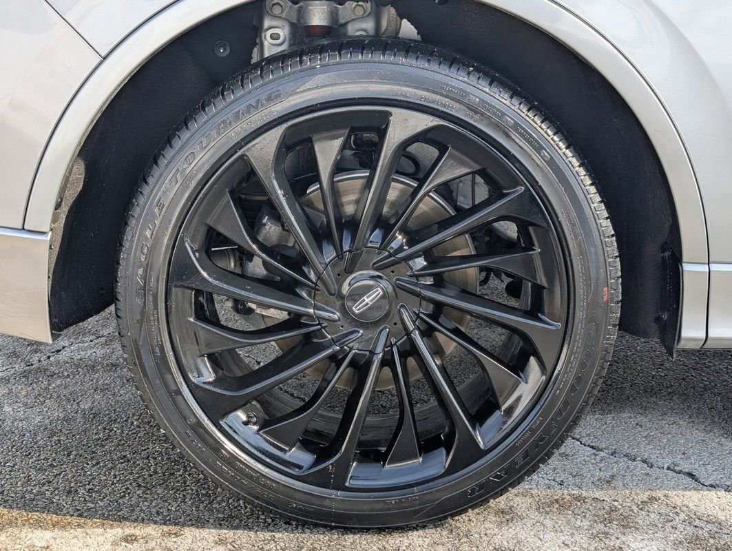 Used 2023 Lincoln Aviator Black Label w/ Jet Package image 30