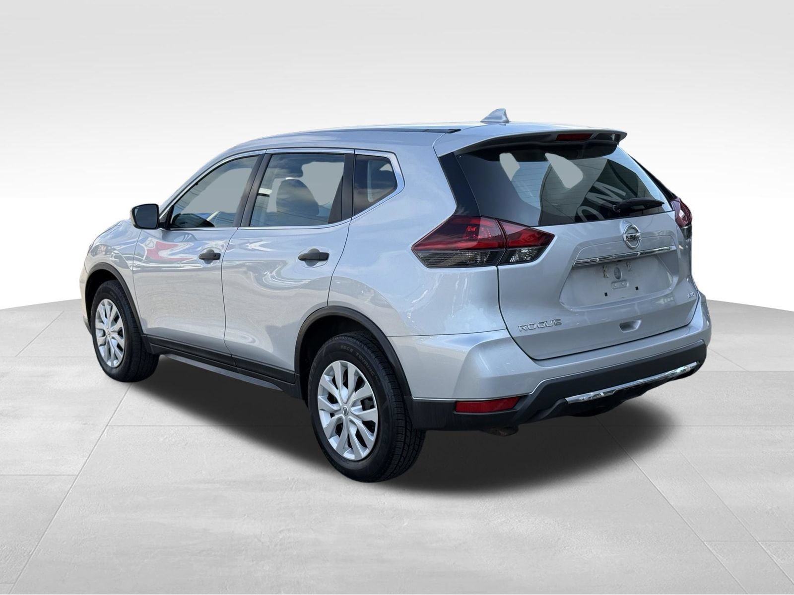 Used 2020 Nissan Rogue S AWD/4WD image 5
