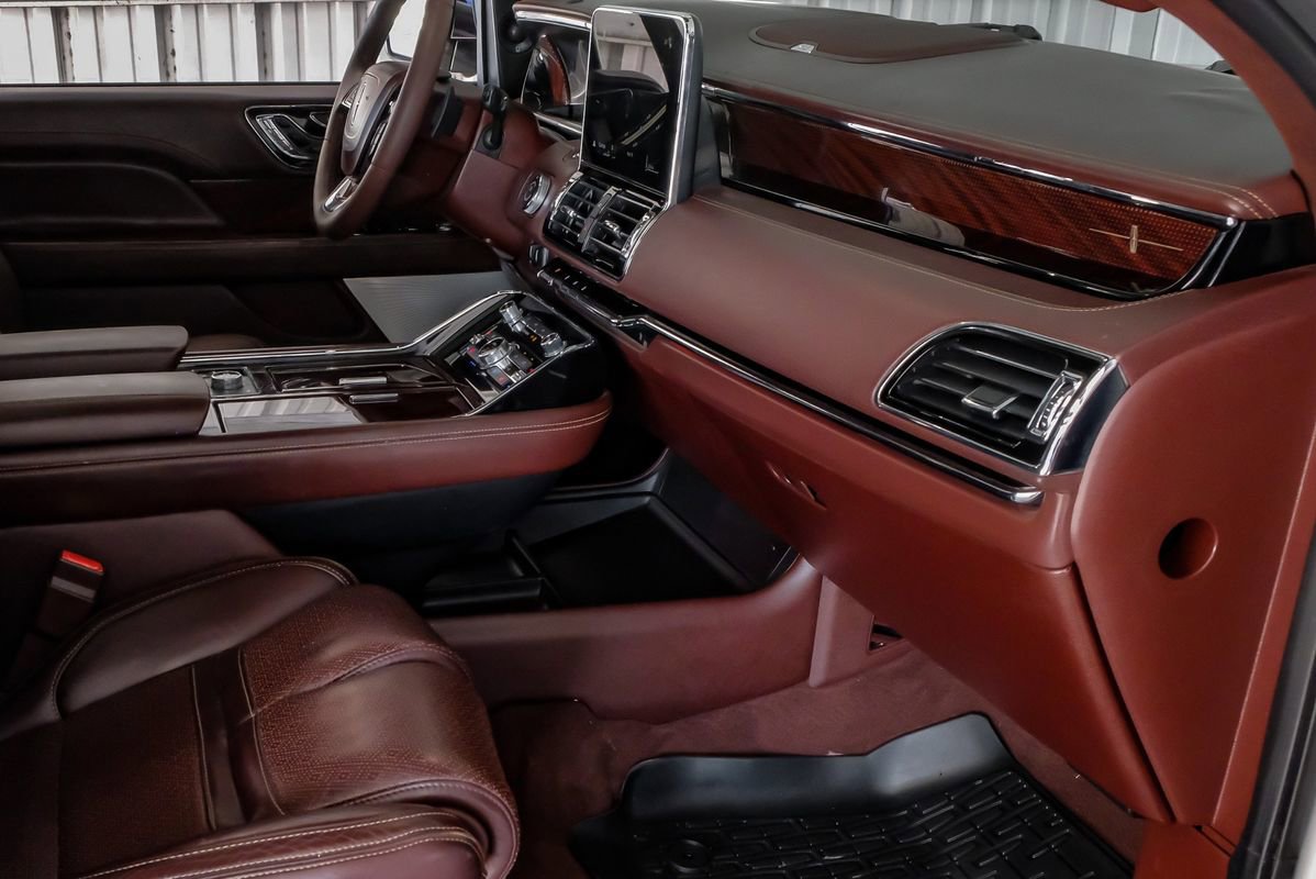 Used 2018 Lincoln Navigator Black Label image 12