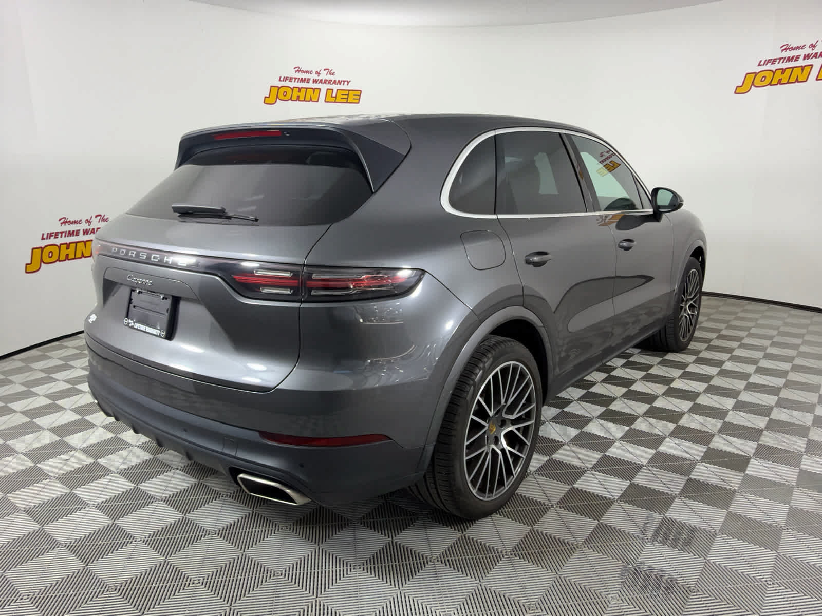 Used 2019 Porsche Cayenne AWD/4WD image 6
