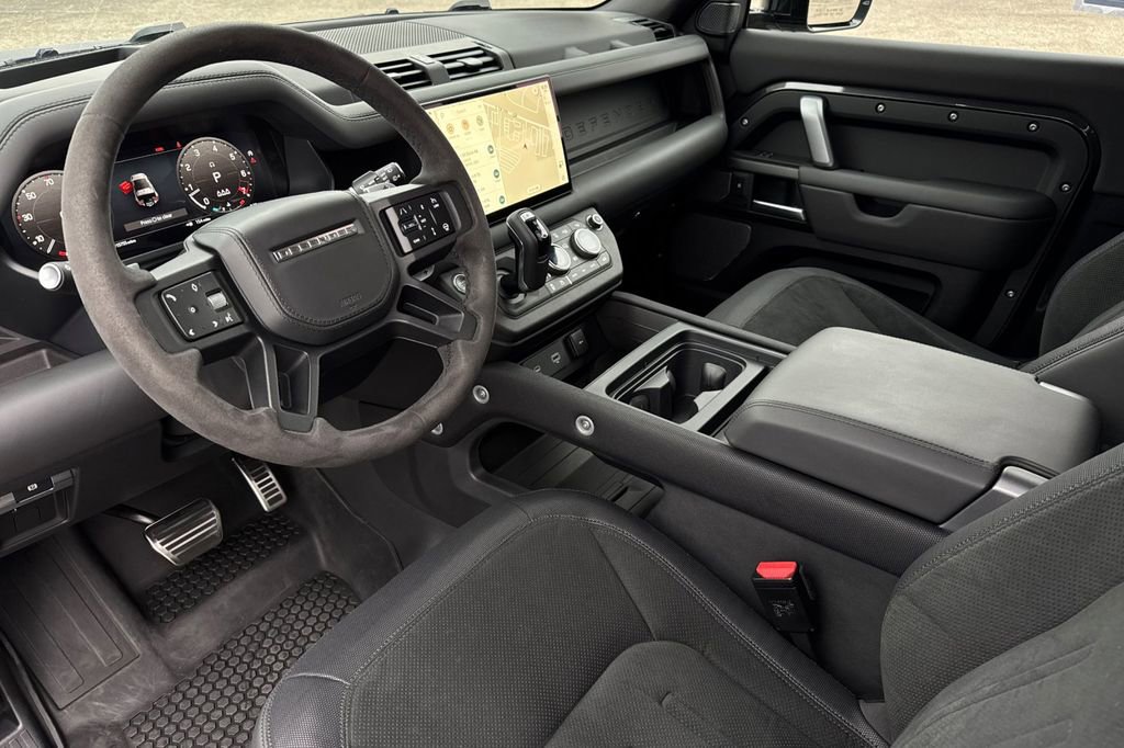 Used 2023 Land Rover Defender 90 V8 image 10