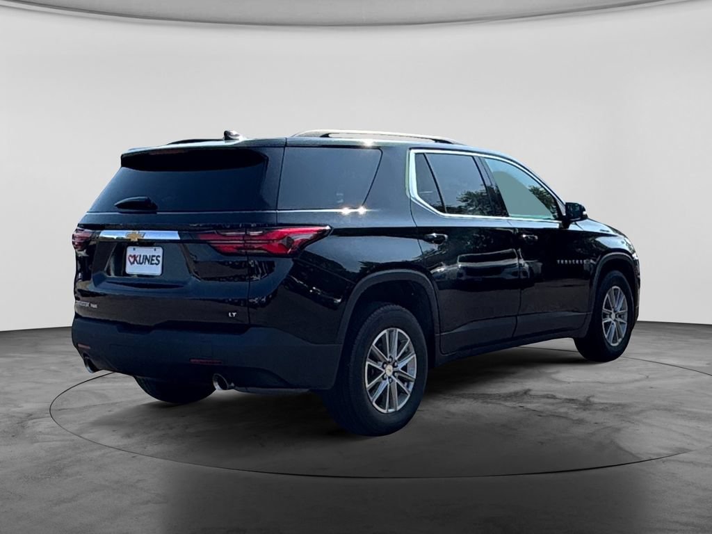 Used 2023 Chevrolet Traverse LT AWD/4WD image 10
