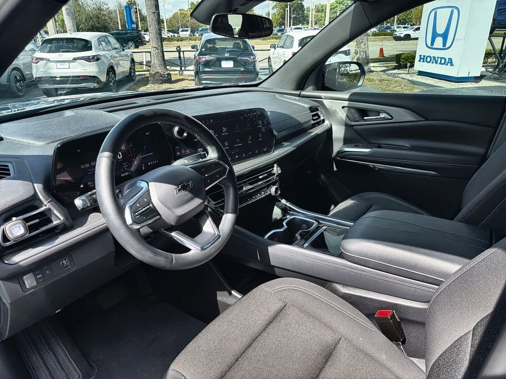 Used 2024 Chevrolet Traverse LS w/ Midnight/Sport Edition image 23