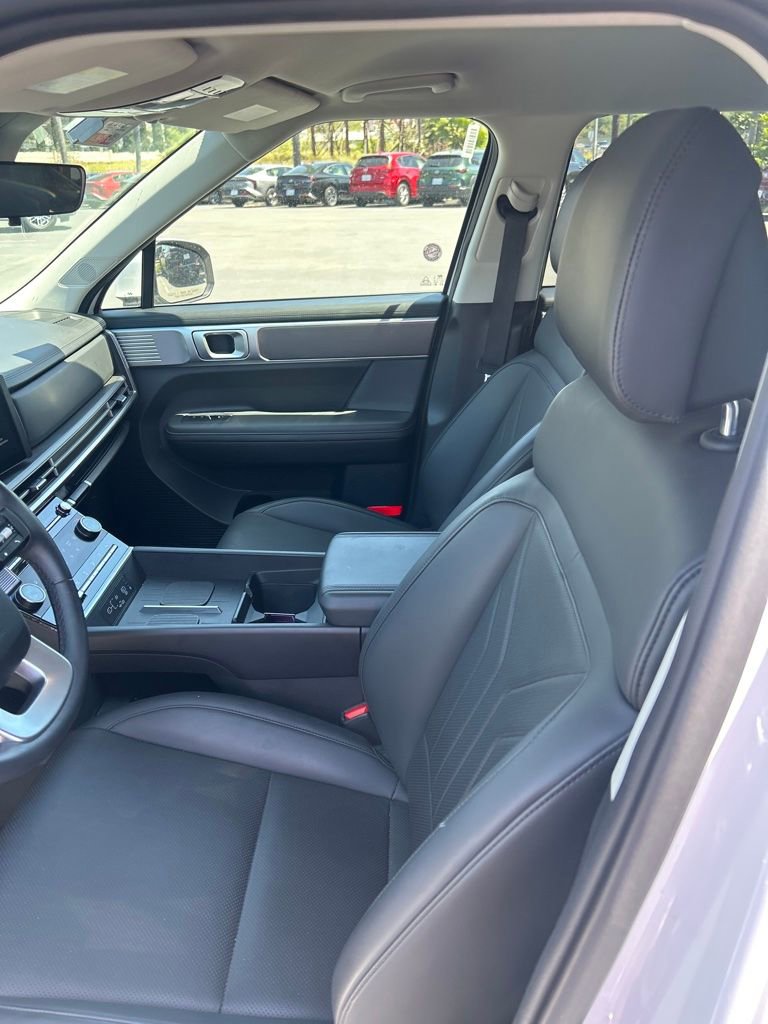 Used 2025 Hyundai Santa Fe SEL image 18