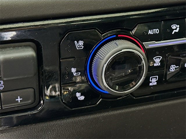 Used 2025 Chevrolet Silverado 3500 High Country w/ High Country Premium Package image 23