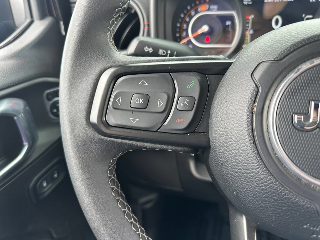 Used 2025 Jeep Wrangler Unlimited Rubicon AWD/4WD image 28