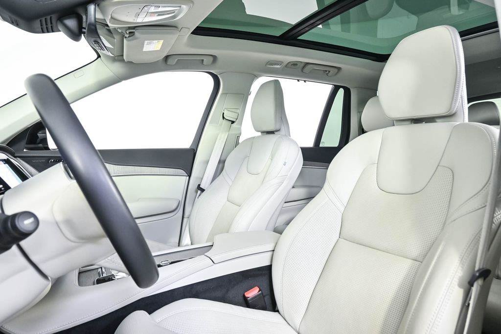 Certified 2025 Volvo XC90 T8 Ultra w/ Protection Package Premier AWD/4WD image 7