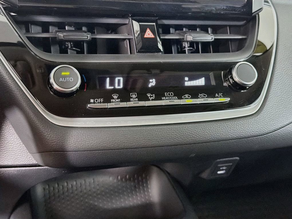 Used 2023 Toyota Corolla LE FWD image 19