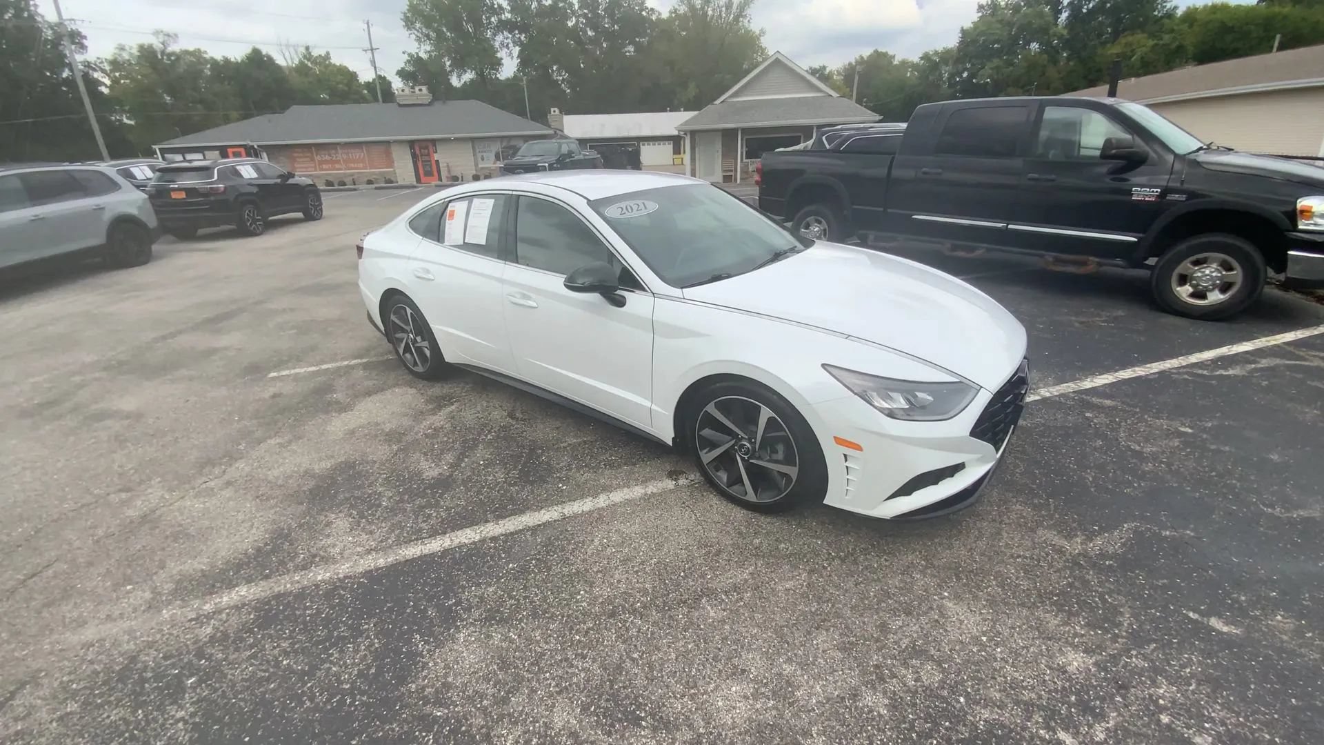Used 2021 Hyundai Sonata SEL Plus FWD image 2