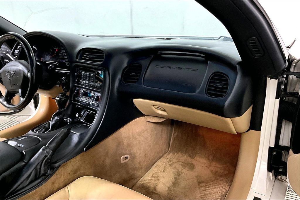 Used 2002 Chevrolet Corvette Coupe w/ Preferred Equipment Group2 image 12