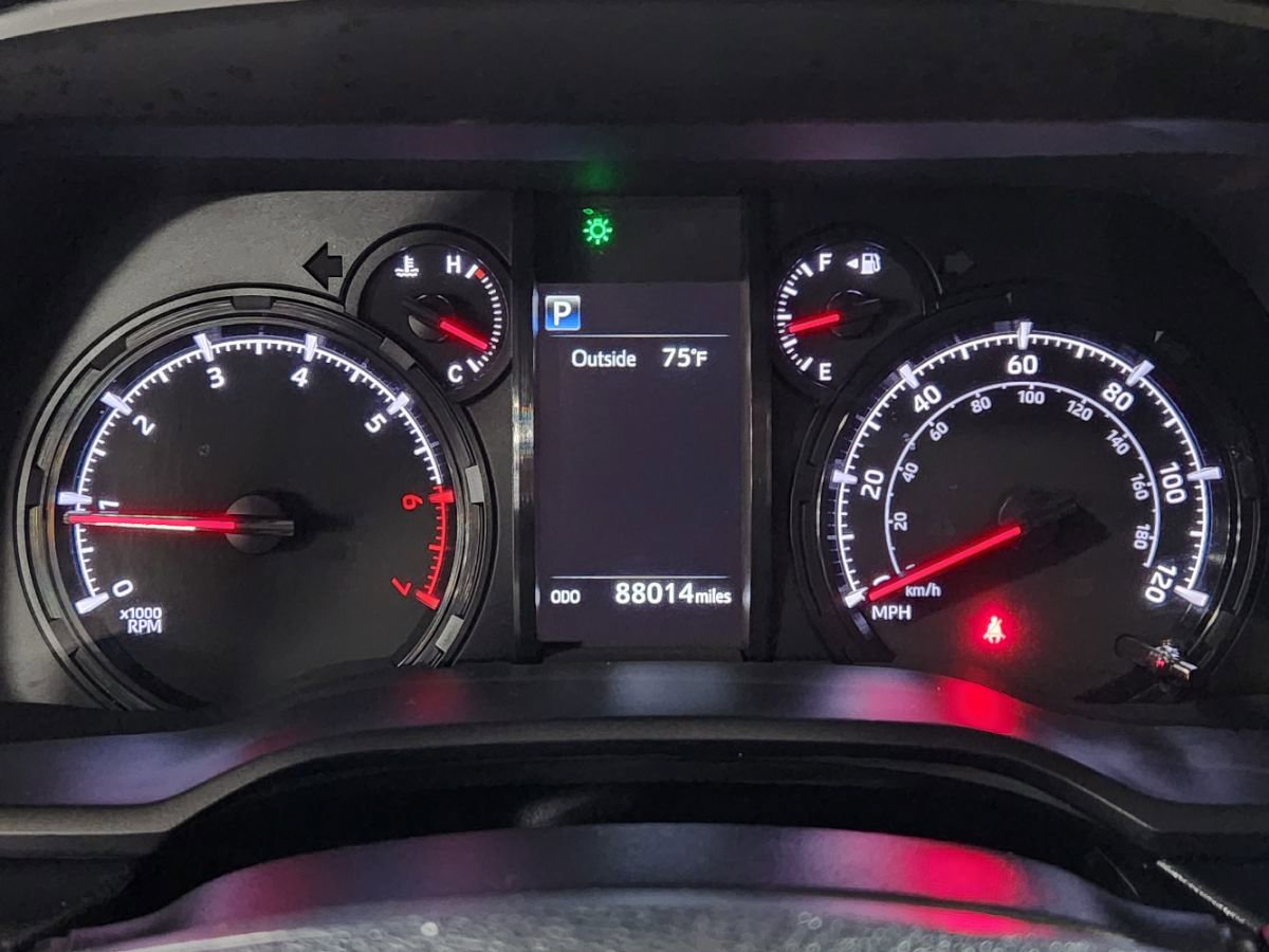 Used 2022 Toyota 4Runner SR5 Premium w/ Moonroof Package image 35