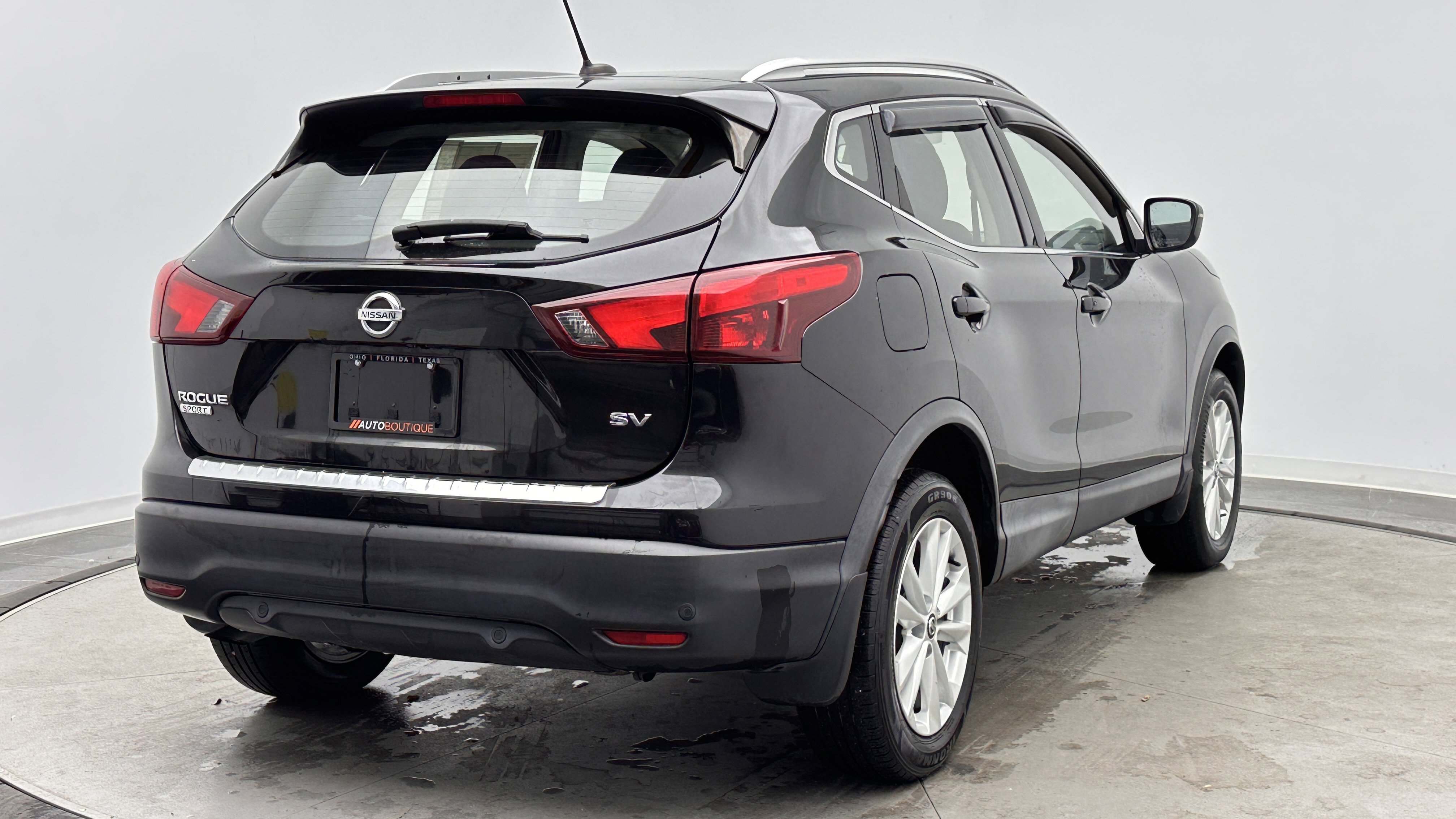 Used 2019 Nissan Rogue Sport SV FWD image 7